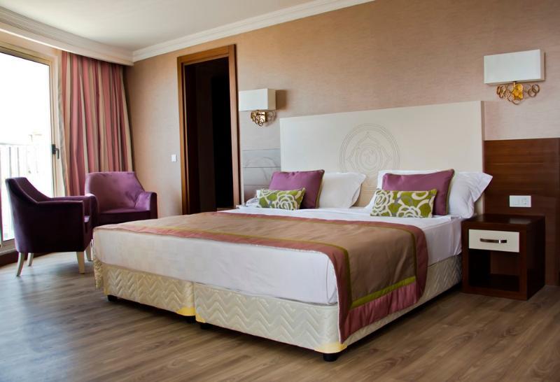 Holiday City Hotel (Adults Only) Side Bagian luar foto
